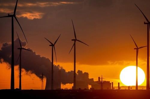 تولید ۱۲ درصد انرژی جهان بوسیله باد و خورشید در سال ۲۰۲۲