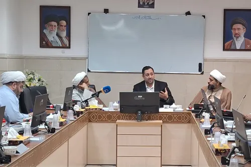 همکاری وزارت ارتباطات و حوزه های علمیه در حوزه هوش مصنوعی و فضای مجازی
